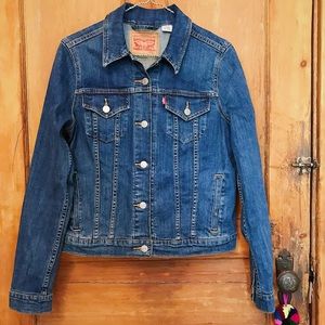 Levi’s Women’s Trucker Jean Jacket